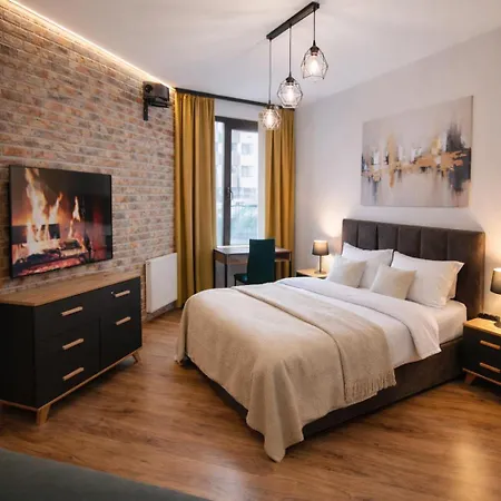 Irena Lux Family Centrum - Free Parking, Netflix Cinema, 2 Queen Beds *