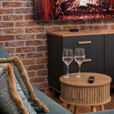 Irena Lux Family Centrum - Free Parking, Netflix Cinema, 2 Queen Beds Apartmán Vratislav
