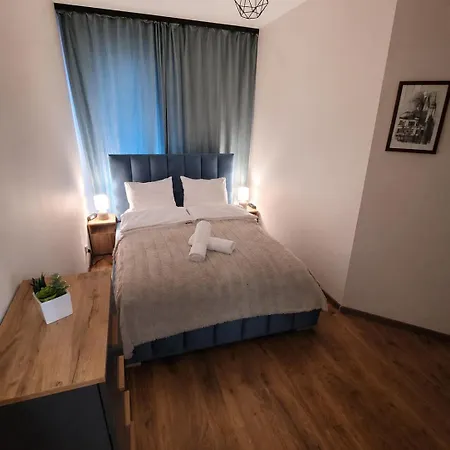 Irena Lux Family Centrum - Free Parking, Netflix Cinema, 2 Queen Beds *