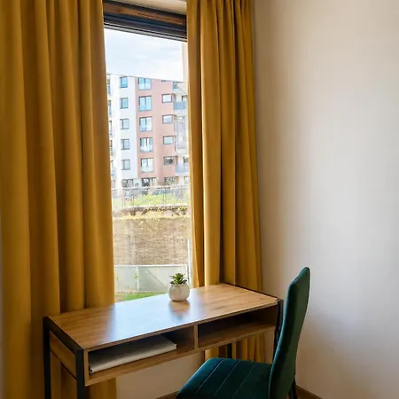 Apartmán Irena Lux Family Centrum - Free Parking, Netflix Cinema, 2 Queen Beds
