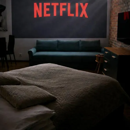 Irena Lux Family Centrum - Free Parking, Netflix Cinema, 2 Queen Beds Apartmán Vratislav