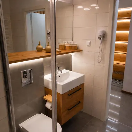 Apartmán Irena Lux Family Centrum - Free Parking, Netflix Cinema, 2 Queen Beds