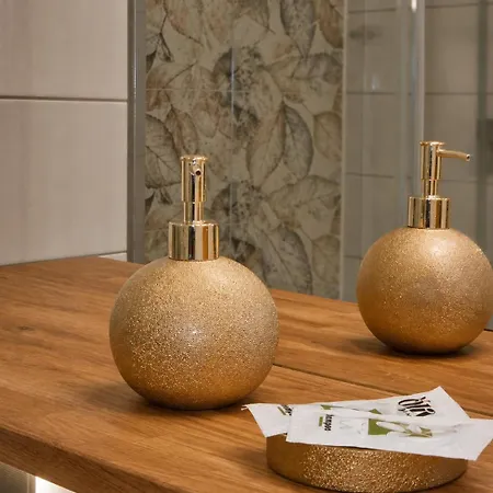 Apartmán Irena Lux Family Centrum - Free Parking, Netflix Cinema, 2 Queen Beds
